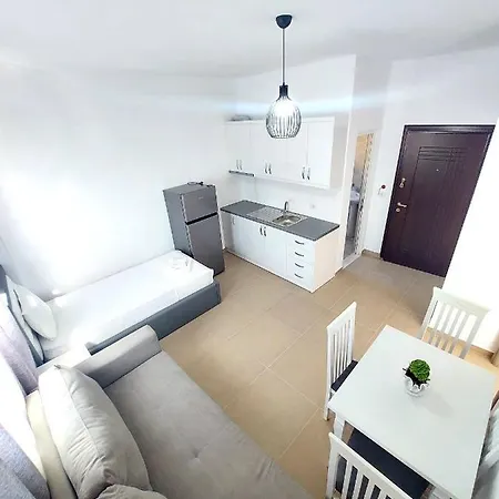 Apartment Makla *