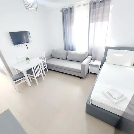 Makla Apartment