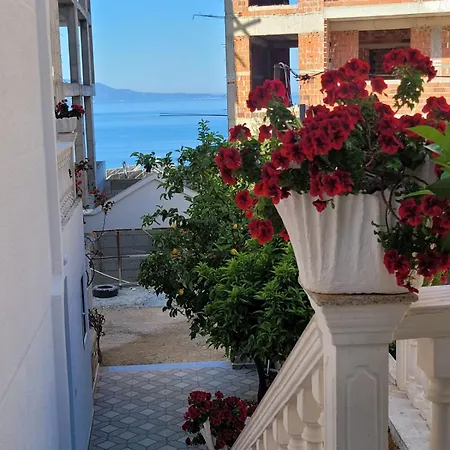 Makla Apartment Sarande