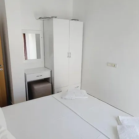 Apartment Makla
