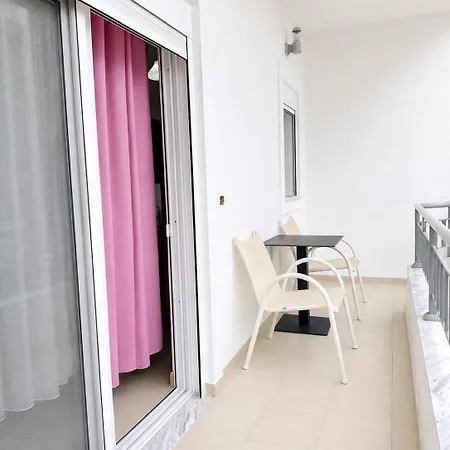 Apartment Makla *